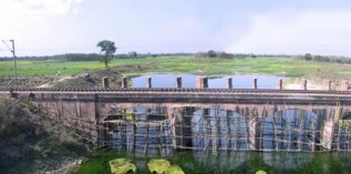 印度铁路砖石拱桥