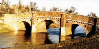 英格兰Bodiam砖石桥